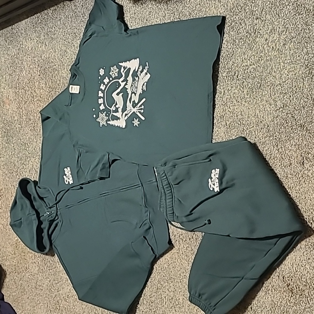 PINK Victoria's Secret 3 piece ASPEN SET